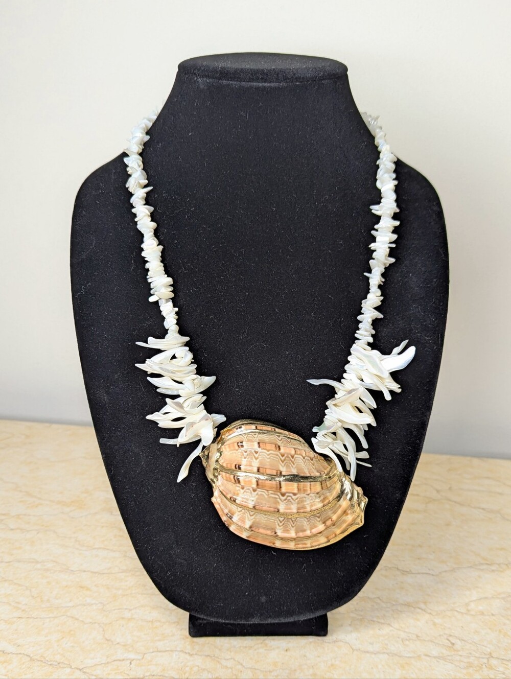 Vintage Seashell Coastal Beach Tropical Shell Shiny Summer Statement Necklace